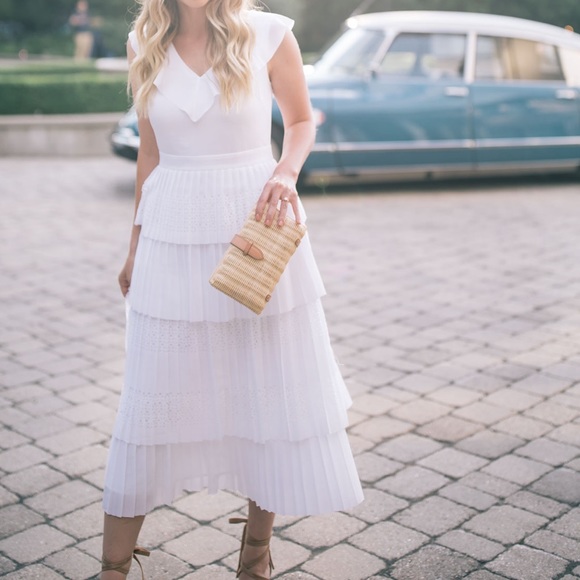 Banana Republic white tiered eyelet dress - Picture 5 of 6